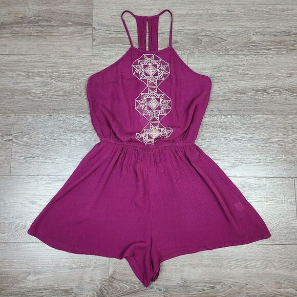 Burgundy Geometric Aztec Print Embroidered Keyhole Back Romper Small - Picture 11 of 16